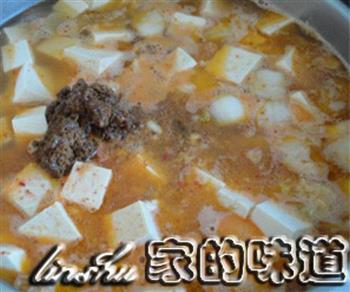 辣白菜豆腐酱汤怎么做，辣白菜豆腐酱汤怎么做好吃，辣白菜豆腐酱汤做法