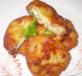 金黄土豆饼怎么做，金黄土豆饼怎么做好吃，金黄土豆饼做法