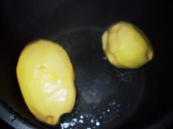 金黄土豆饼怎么做，金黄土豆饼怎么做好吃，金黄土豆饼做法