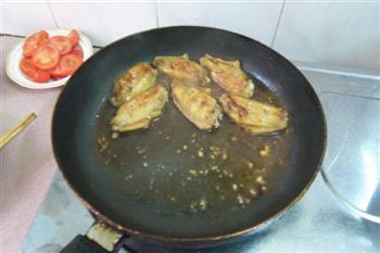 叉烧酱焖鸡翅怎么做，叉烧酱焖鸡翅怎么做好吃，叉烧酱焖鸡翅做法