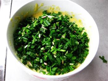 韭菜玉米饼怎么做，韭菜玉米饼怎么做好吃，韭菜玉米饼做法