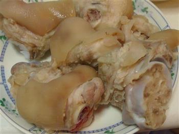 黄豆玉米蹄髈汤怎么做，黄豆玉米蹄髈汤怎么做好吃，黄豆玉米蹄髈汤做法