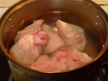 黄豆玉米蹄髈汤怎么做，黄豆玉米蹄髈汤怎么做好吃，黄豆玉米蹄髈汤做法