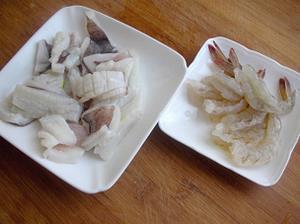 菠菜汁海鲜汤怎么做，菠菜汁海鲜汤怎么做好吃，菠菜汁海鲜汤做法