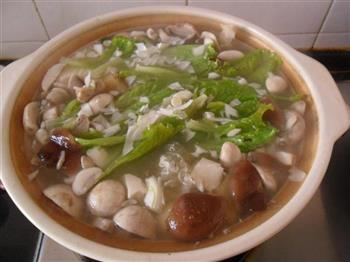 鲜蘑银耳大骨汤怎么做，鲜蘑银耳大骨汤怎么做好吃，鲜蘑银耳大骨汤做法