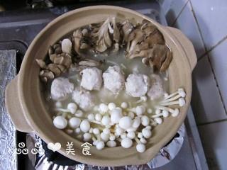鲜菇鸡汁煲怎么做,鲜菇鸡汁煲怎么做好吃,鲜菇鸡汁煲做法 鲜菇鸡汁煲怎么做,鲜菇鸡汁煲怎么做好吃,鲜菇鸡汁煲做法