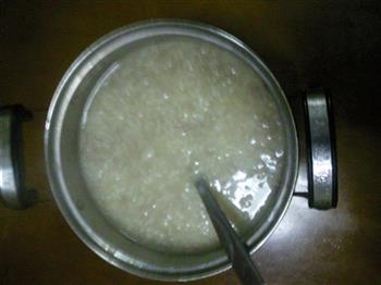 银耳瘦肉粥怎么做，银耳瘦肉粥怎么做好吃，银耳瘦肉粥做法