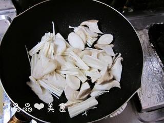 鲜菇鸡汁煲怎么做,鲜菇鸡汁煲怎么做好吃,鲜菇鸡汁煲做法 鲜菇鸡汁煲怎么做,鲜菇鸡汁煲怎么做好吃,鲜菇鸡汁煲做法