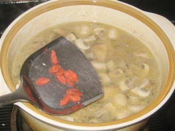 草鸡蘑菇汤怎么做,草鸡蘑菇汤怎么做好吃,草鸡蘑菇汤做法 草鸡蘑菇汤怎么做,草鸡蘑菇汤怎么做好吃,草鸡蘑菇汤做法