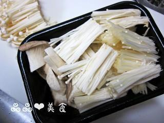 鲜菇鸡汁煲怎么做,鲜菇鸡汁煲怎么做好吃,鲜菇鸡汁煲做法 鲜菇鸡汁煲怎么做,鲜菇鸡汁煲怎么做好吃,鲜菇鸡汁煲做法