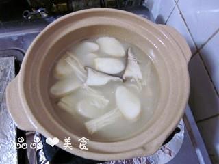 鲜菇鸡汁煲怎么做,鲜菇鸡汁煲怎么做好吃,鲜菇鸡汁煲做法 鲜菇鸡汁煲怎么做,鲜菇鸡汁煲怎么做好吃,鲜菇鸡汁煲做法