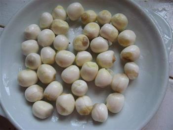 新鲜莲子汤怎么做，新鲜莲子汤怎么做好吃，新鲜莲子汤做法