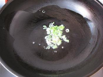 牛肉丸汤怎么做，牛肉丸汤怎么做好吃，牛肉丸汤做法