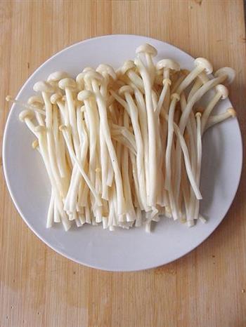 鸡腿菌菇汤怎么做，鸡腿菌菇汤怎么做好吃，鸡腿菌菇汤做法