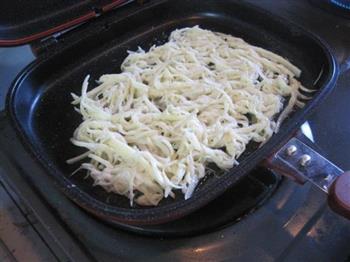 土豆薄饼怎么做，土豆薄饼怎么做好吃，土豆薄饼做法