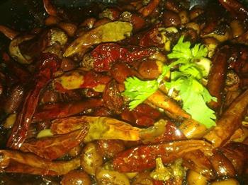 干辣椒炒花生怎么做，干辣椒炒花生怎么做好吃，干辣椒炒花生做法