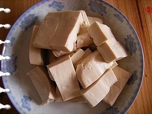 红绿豆粉肠豆腐汤怎么做，红绿豆粉肠豆腐汤怎么做好吃，红绿豆粉肠豆腐汤做法