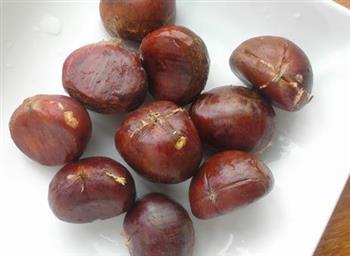 红薯栗子排骨汤怎么做,红薯栗子排骨汤怎么做好吃,红薯栗子排骨汤做法 红薯栗子排骨汤怎么做,红薯栗子排骨汤怎么做好吃,红薯栗子排骨汤做法