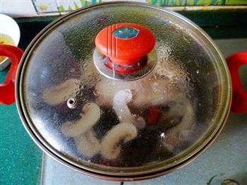 滋补莲子红枣鸡汤怎么做，滋补莲子红枣鸡汤怎么做好吃，滋补莲子红枣鸡汤做法
