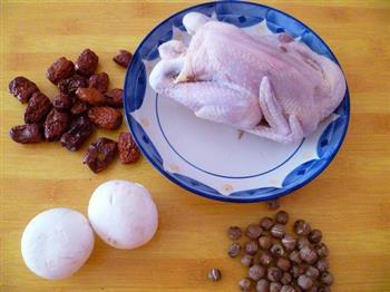 滋补莲子红枣鸡汤怎么做，滋补莲子红枣鸡汤怎么做好吃，滋补莲子红枣鸡汤做法