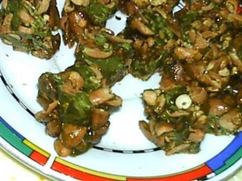 绿茶花生糖怎么做，绿茶花生糖怎么做好吃，绿茶花生糖做法