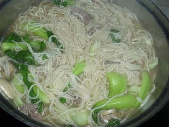 口蘑牛肉汤面怎么做，口蘑牛肉汤面怎么做好吃，口蘑牛肉汤面做法