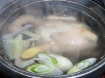 枸杞鸡肉煲怎么做，枸杞鸡肉煲怎么做好吃，枸杞鸡肉煲做法