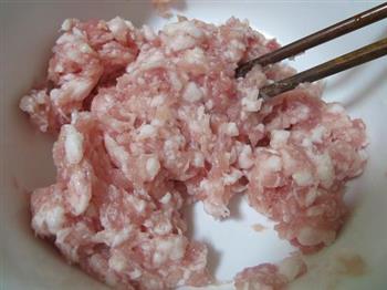 雪梨百合肉饼汤怎么做,雪梨百合肉饼汤怎么做好吃,雪梨百合肉饼汤做法 雪梨百合肉饼汤怎么做,雪梨百合肉饼汤怎么做好吃,雪梨百合肉饼汤做法