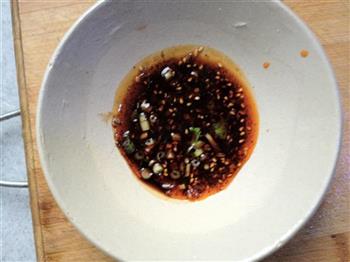 榨菜鸡丝凉面怎么做，榨菜鸡丝凉面怎么做好吃，榨菜鸡丝凉面做法