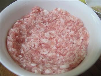 雪梨百合肉饼汤怎么做,雪梨百合肉饼汤怎么做好吃,雪梨百合肉饼汤做法 雪梨百合肉饼汤怎么做,雪梨百合肉饼汤怎么做好吃,雪梨百合肉饼汤做法