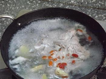 杞菊排骨汤怎么做，杞菊排骨汤怎么做好吃，杞菊排骨汤做法