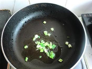 土豆盖浇猫耳朵怎么做，土豆盖浇猫耳朵怎么做好吃，土豆盖浇猫耳朵做法