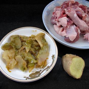 榨菜鸭翅汤怎么做，榨菜鸭翅汤怎么做好吃，榨菜鸭翅汤做法