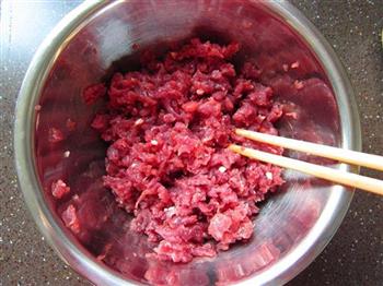 老北京门钉肉饼怎么做，老北京门钉肉饼怎么做好吃，老北京门钉肉饼做法