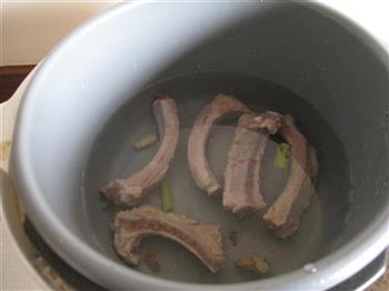 虫草萝卜排骨汤怎么做，虫草萝卜排骨汤怎么做好吃，虫草萝卜排骨汤做法
