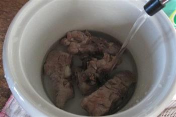 海带豆腐猪骨汤怎么做，海带豆腐猪骨汤怎么做好吃，海带豆腐猪骨汤做法
