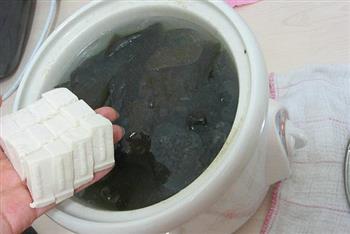 海带豆腐猪骨汤怎么做，海带豆腐猪骨汤怎么做好吃，海带豆腐猪骨汤做法