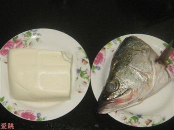 海鲈鱼头豆腐汤怎么做，海鲈鱼头豆腐汤怎么做好吃，海鲈鱼头豆腐汤做法