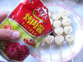 孜然酱香豆皮卷怎么做，孜然酱香豆皮卷怎么做好吃，孜然酱香豆皮卷做法