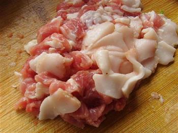 芹菜猪肉饺子怎么做，芹菜猪肉饺子怎么做好吃，芹菜猪肉饺子做法
