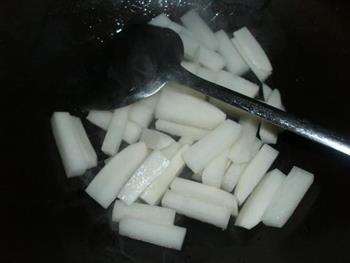 鱼丸肉片萝卜汤怎么做，鱼丸肉片萝卜汤怎么做好吃，鱼丸肉片萝卜汤做法