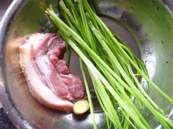 芹菜猪肉饺子怎么做，芹菜猪肉饺子怎么做好吃，芹菜猪肉饺子做法