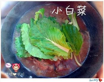 小白菜排骨酱汤怎么做，小白菜排骨酱汤怎么做好吃，小白菜排骨酱汤做法