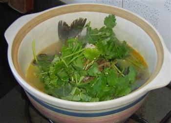 毛蟹鲫鱼汤怎么做，毛蟹鲫鱼汤怎么做好吃，毛蟹鲫鱼汤做法