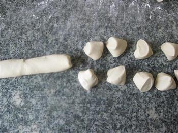 香葱鲜肉包怎么做，香葱鲜肉包怎么做好吃，香葱鲜肉包做法
