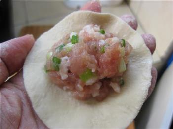 香葱鲜肉包怎么做，香葱鲜肉包怎么做好吃，香葱鲜肉包做法