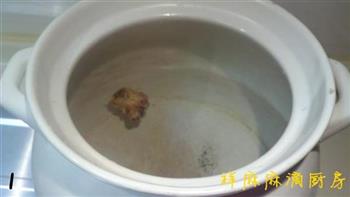 莲藕煨排骨怎么做，莲藕煨排骨怎么做好吃，莲藕煨排骨做法