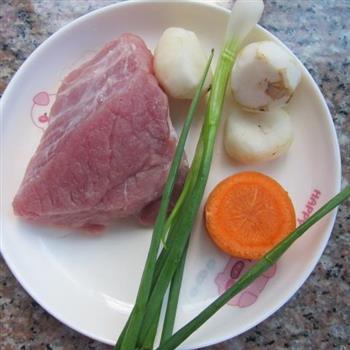 马蹄肉球汤怎么做，马蹄肉球汤怎么做好吃，马蹄肉球汤做法