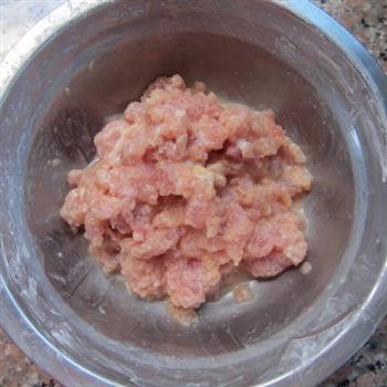 马蹄肉球汤怎么做，马蹄肉球汤怎么做好吃，马蹄肉球汤做法