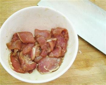 黄花菜肉汤怎么做，黄花菜肉汤怎么做好吃，黄花菜肉汤做法